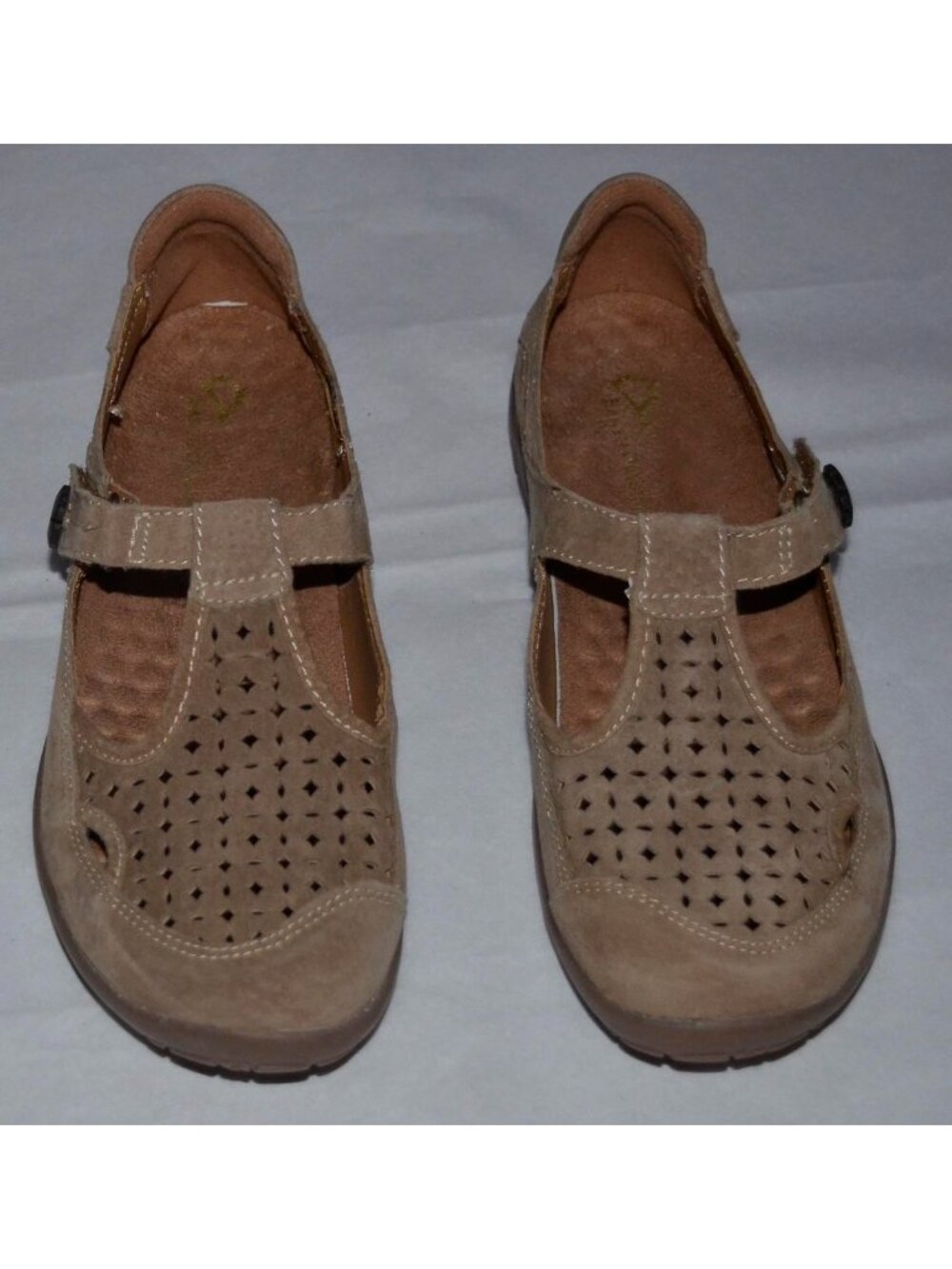 Earth Origins Beige Suede T-strap Perforated Top Flats 6.5